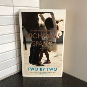 😎📚3/$18 Nicholas Sparks Two by Two
